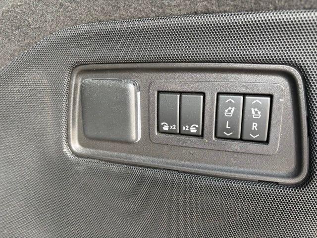 2023 Cadillac Escalade ESV 4WD Premium Luxury