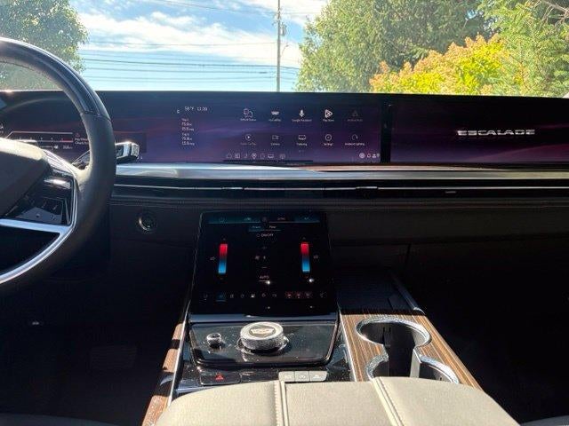 2026 Cadillac Escalade 4WD Luxury