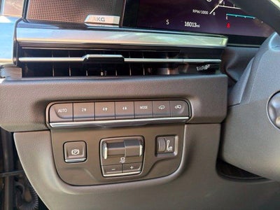 2026 Cadillac Escalade 4WD Luxury