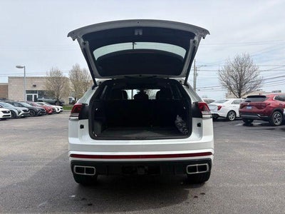 2024 Volkswagen Atlas Cross Sport 2.0T SEL Premium R-Line