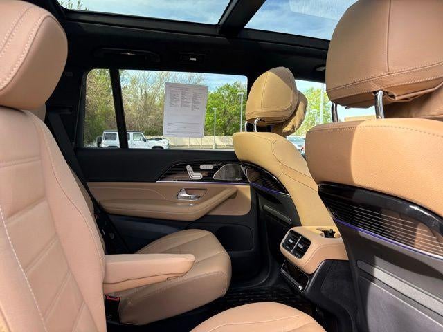 2025 Mercedes-Benz GLS 580