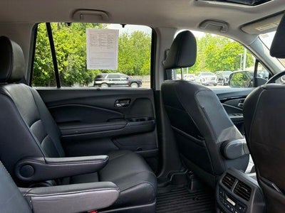 2022 Honda Pilot Touring 7-Passenger