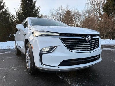 2023 Buick Enclave Essence