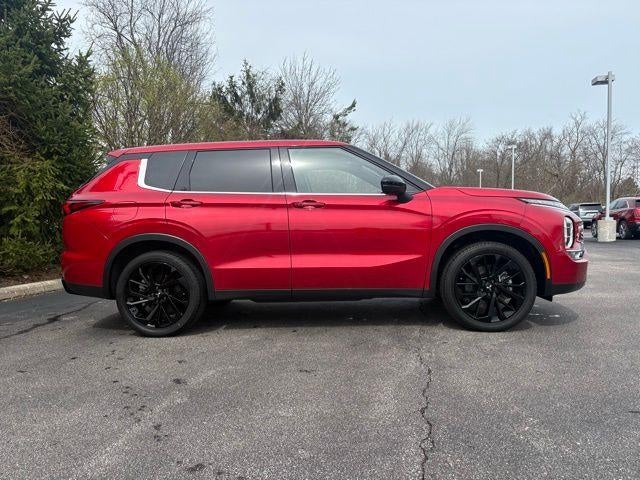 2024 Mitsubishi Outlander SE Black Edition w/Pano Roof