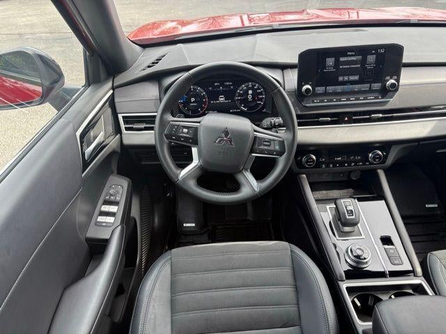 2024 Mitsubishi Outlander SE Black Edition w/Pano Roof