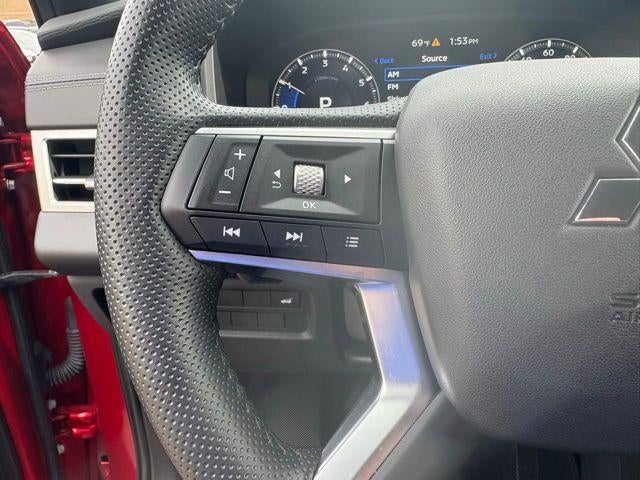 2024 Mitsubishi Outlander SE Black Edition w/Pano Roof