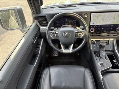 2024 Lexus GX Luxury+