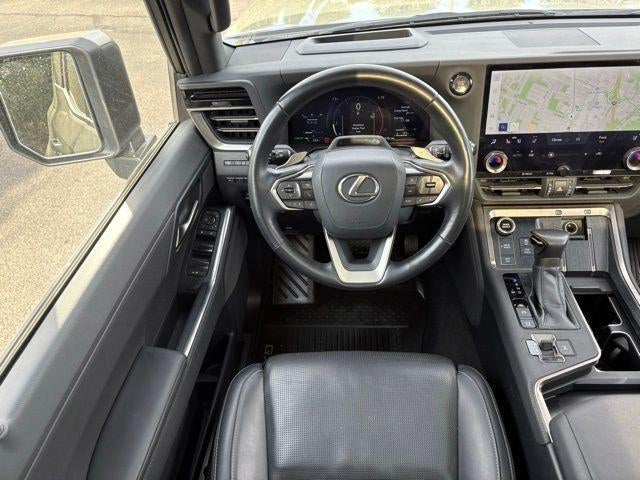 2024 Lexus GX Luxury+