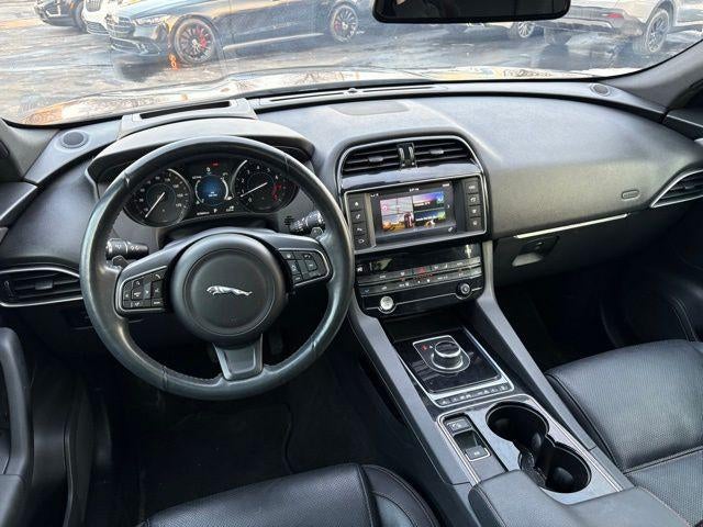 2017 Jaguar F-PACE 35t Prestige
