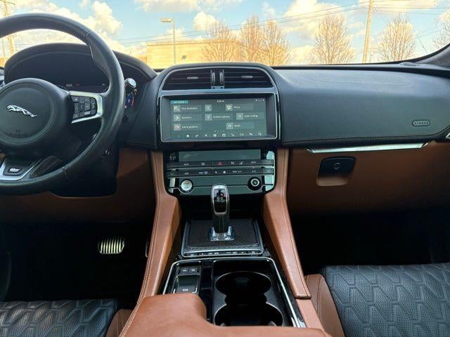 2020 Jaguar F-PACE SVR